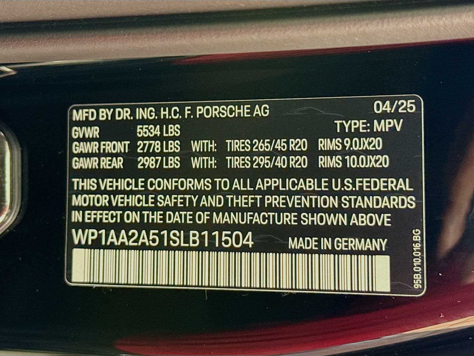 Thumbnail: 2025 Porsche Macan - 25