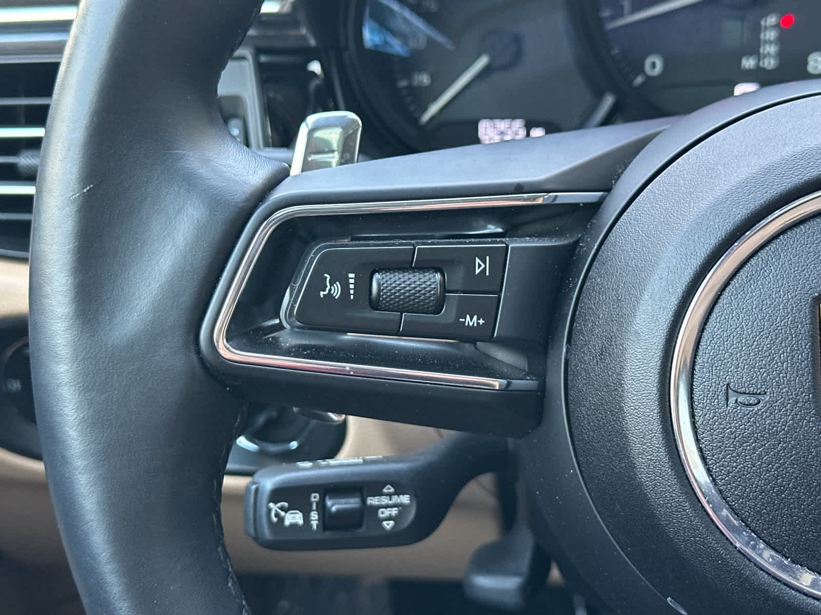 Thumbnail: 2025 Porsche Macan - 26