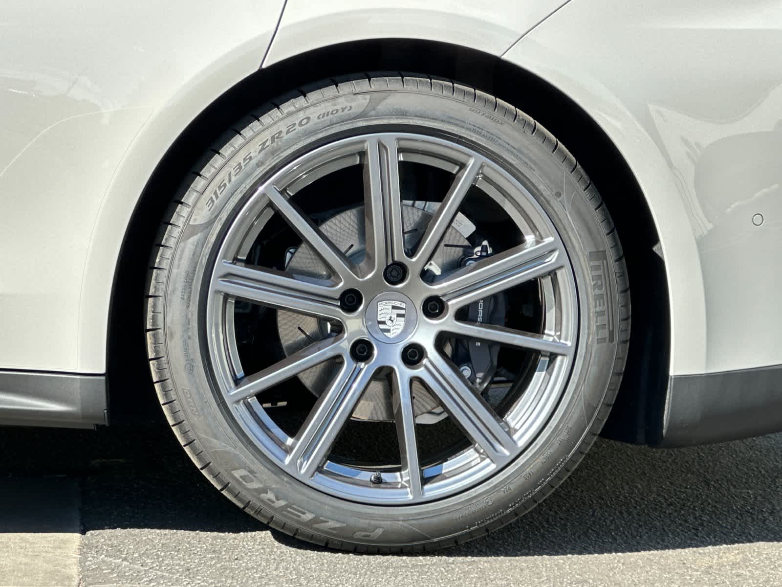 Thumbnail: 2026 Porsche Panamera - 31