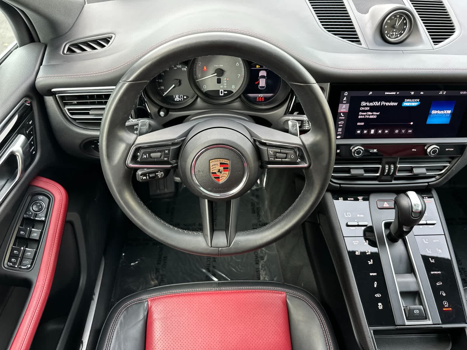 Thumbnail: 2025 Porsche Macan - 15