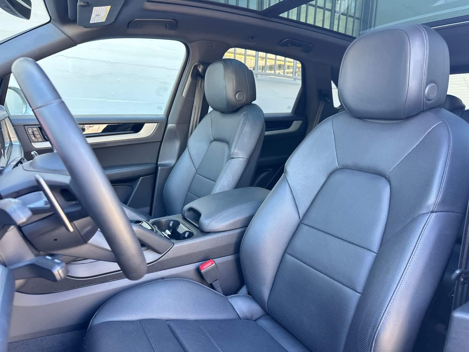 Thumbnail: 2025 Porsche Cayenne - 5