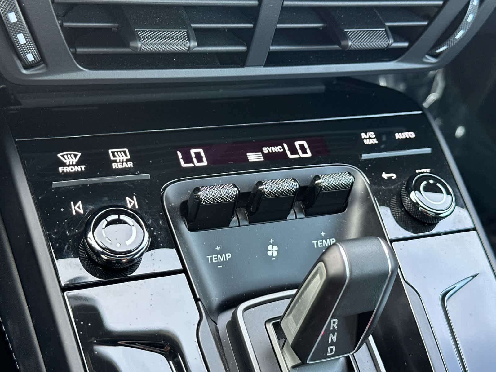 Thumbnail: 2025 Porsche 911 - 20