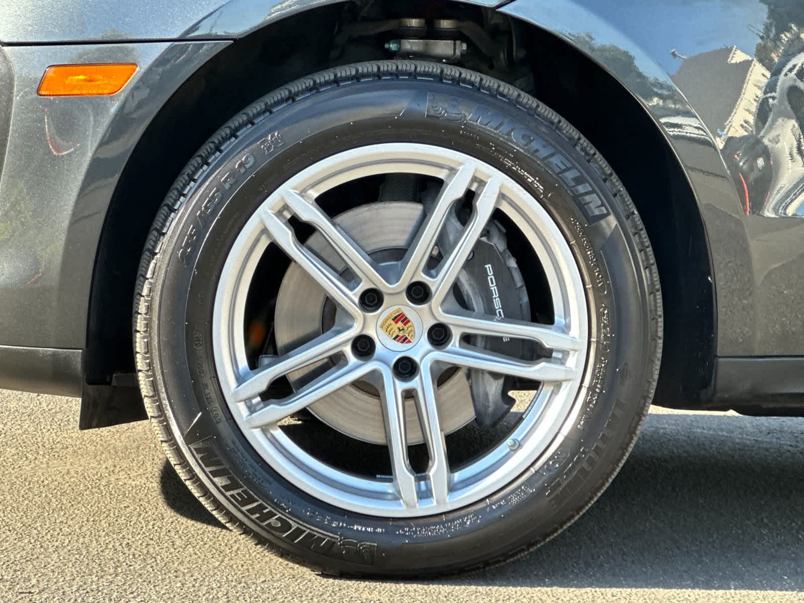 Thumbnail: 2025 Porsche Macan - 30