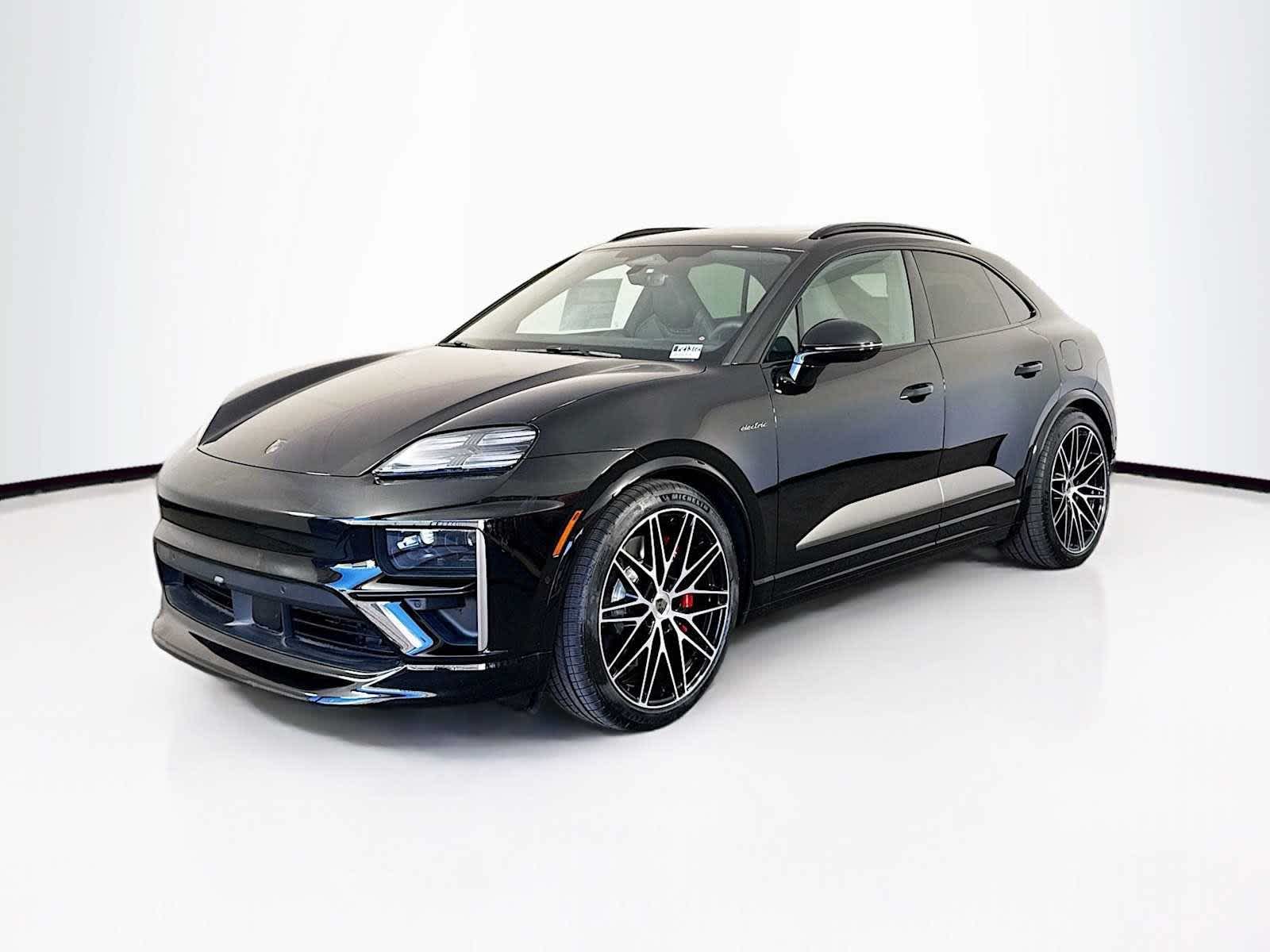 Thumbnail: 2025 Porsche Macan - 1