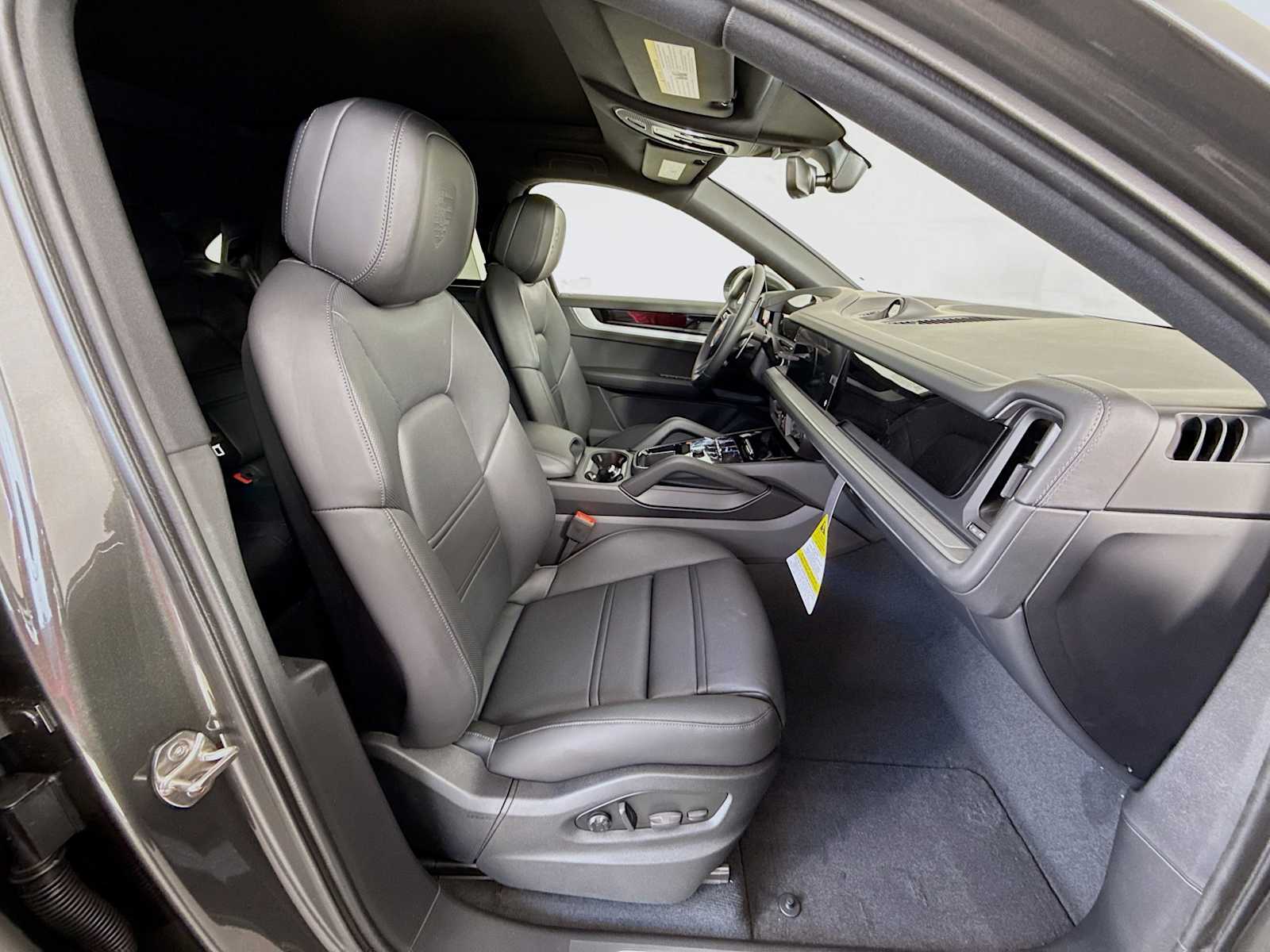 Thumbnail: 2025 Porsche Cayenne - 21