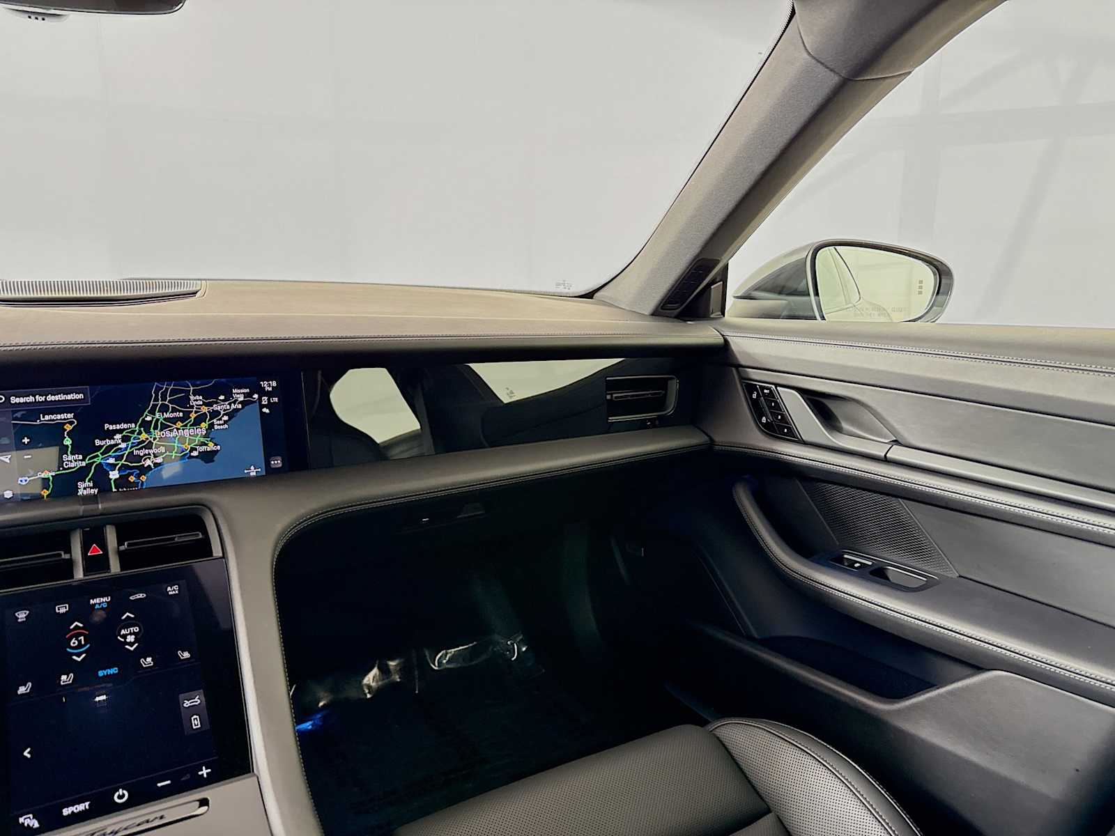 Thumbnail: 2020 Porsche Taycan - 19