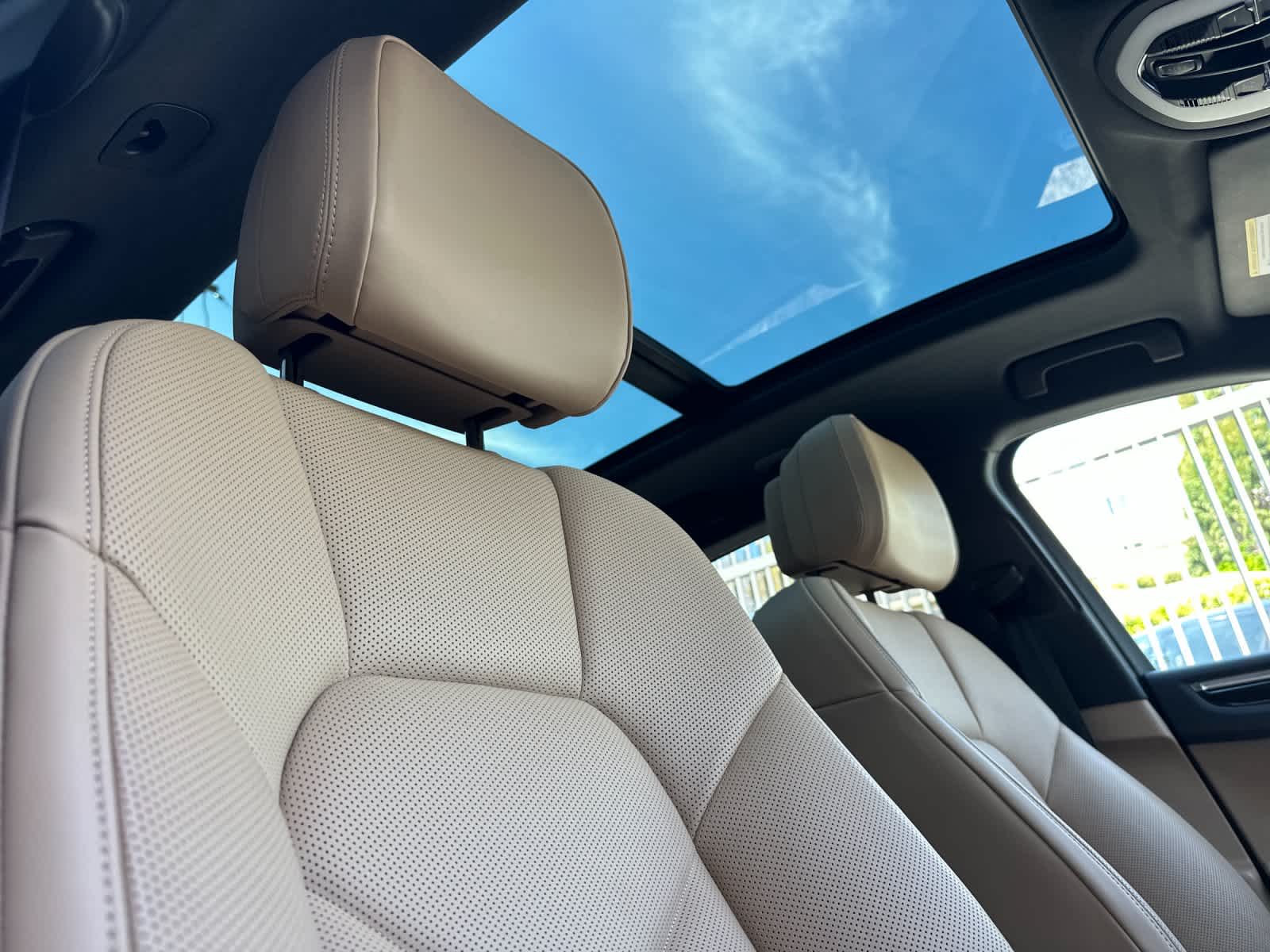 Thumbnail: 2025 Porsche Macan - 18