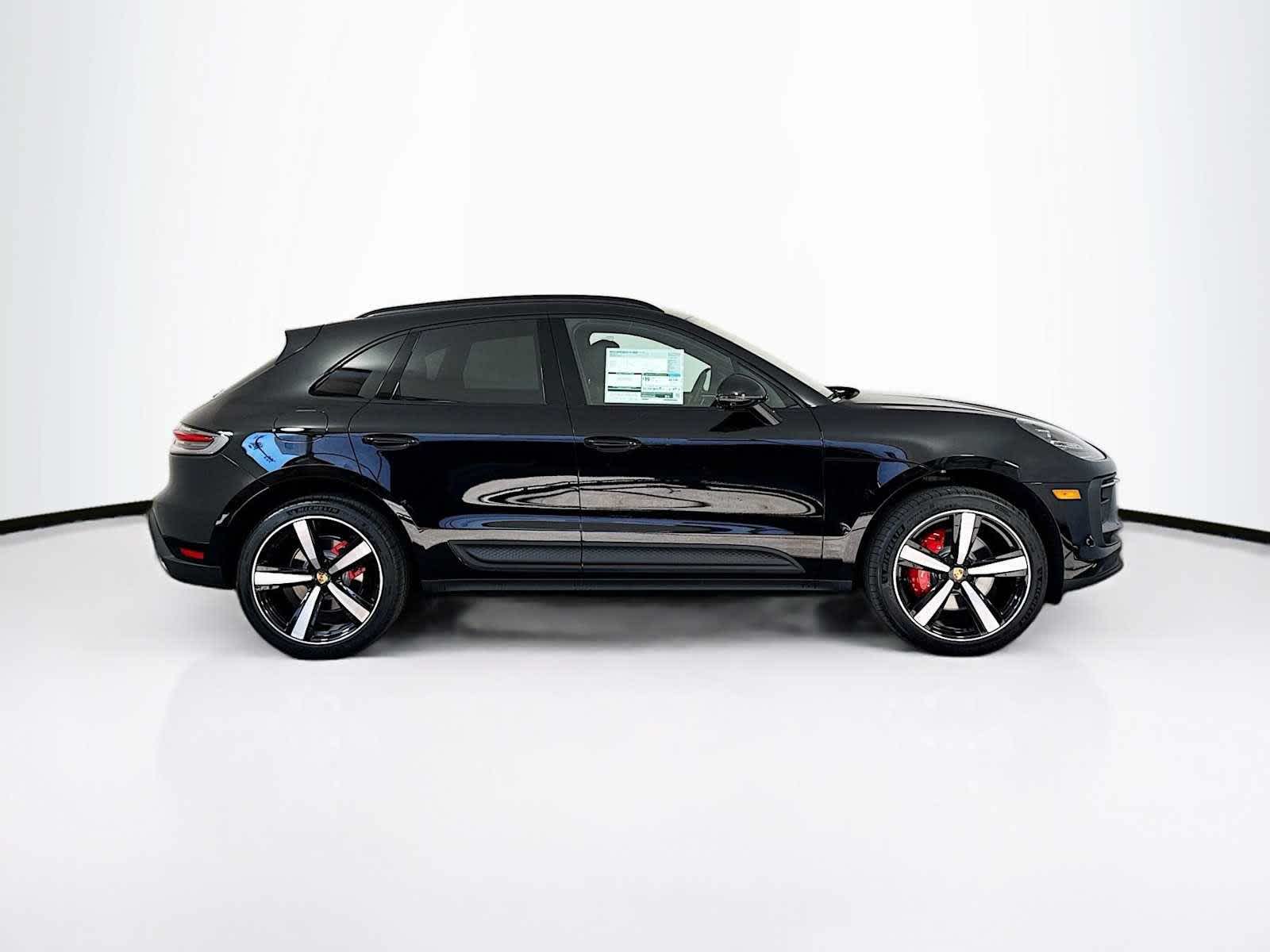 Thumbnail: 2026 Porsche Macan - 8