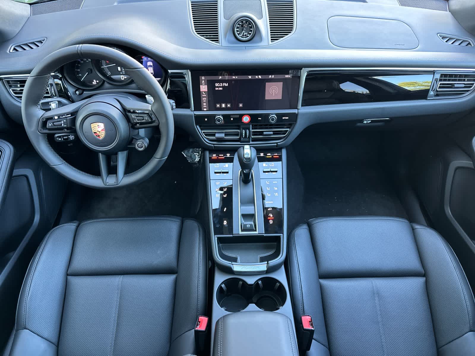 Thumbnail: 2026 Porsche Macan - 6