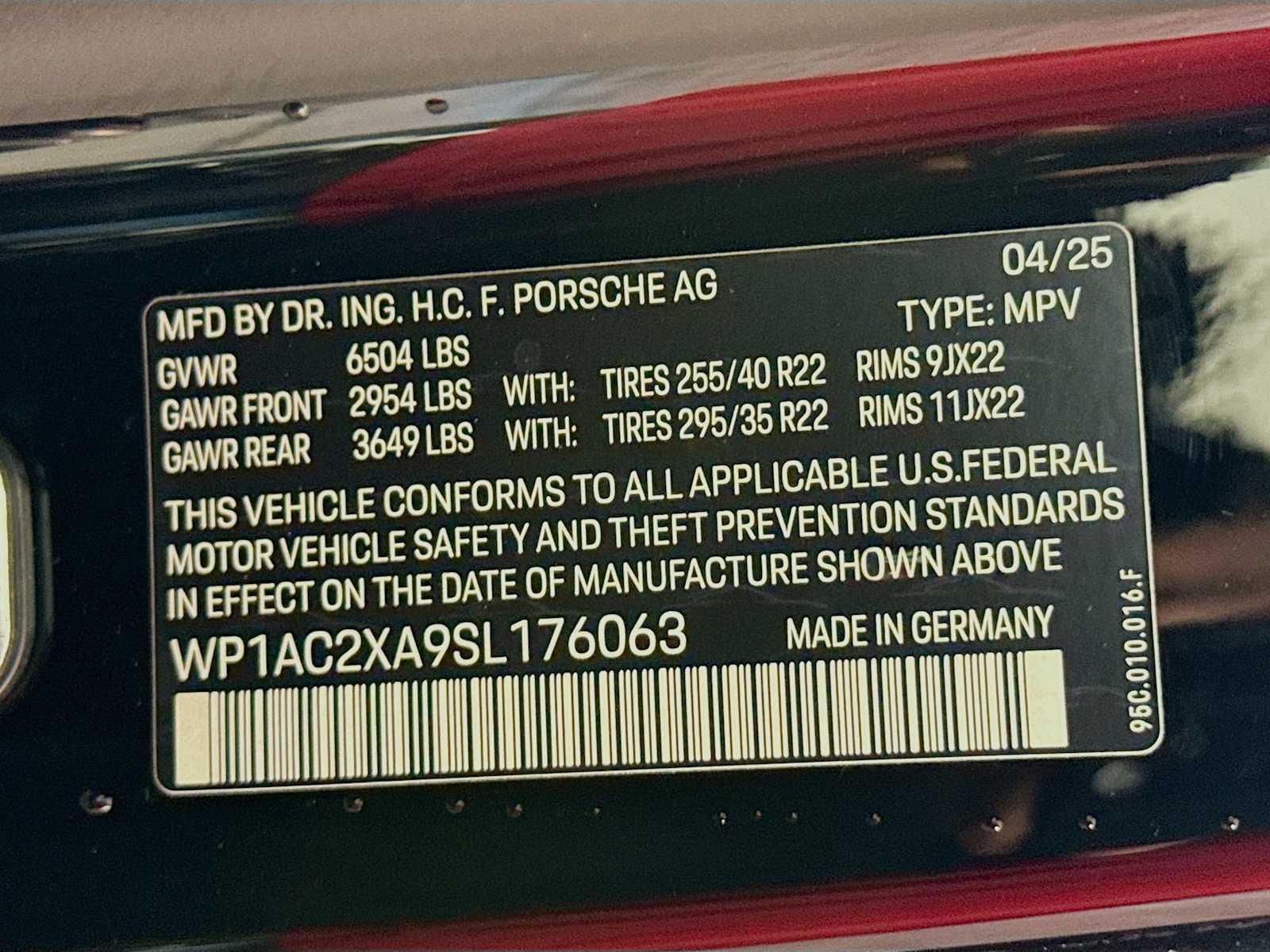 Thumbnail: 2025 Porsche Macan - 25