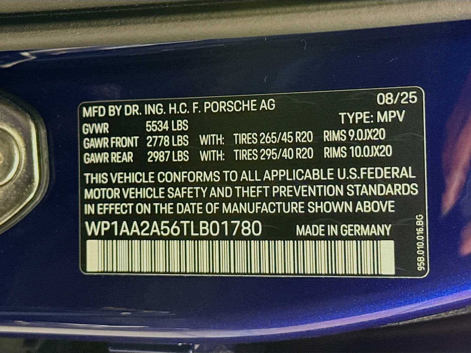 Thumbnail: 2026 Porsche Macan - 25