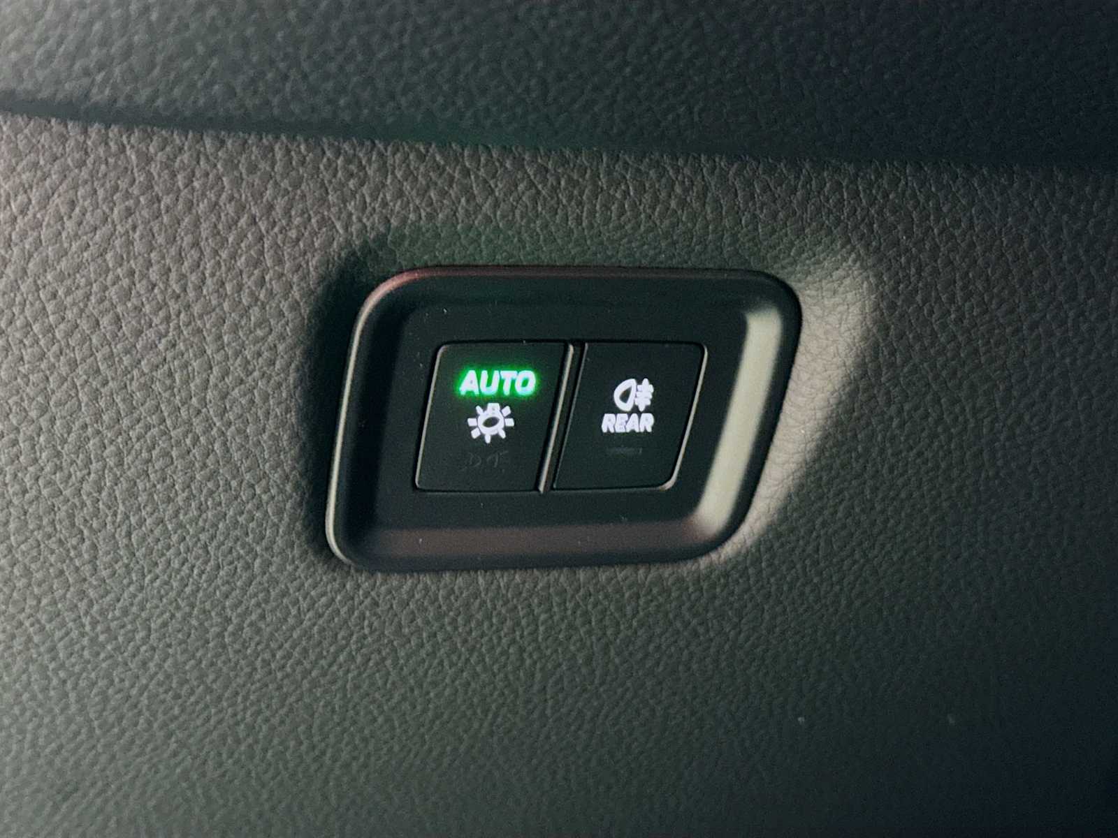 Thumbnail: 2025 Porsche Cayenne - 11