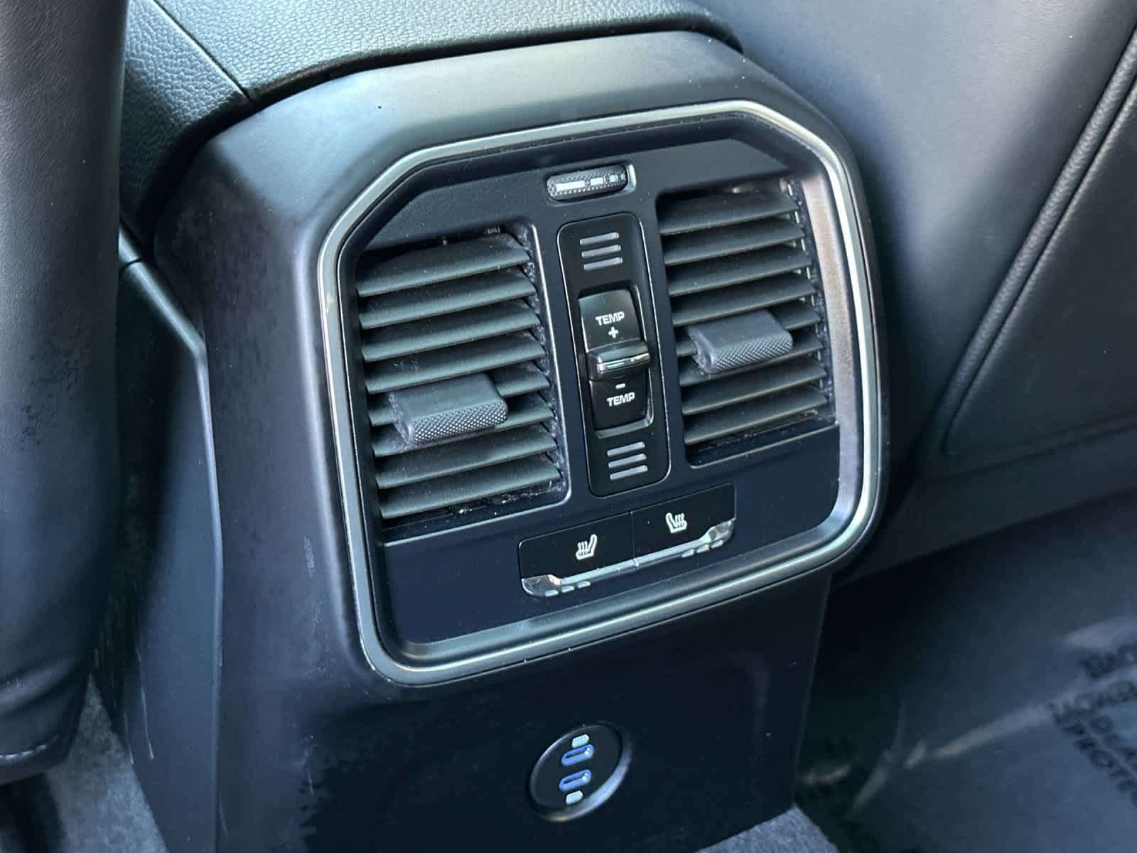 Thumbnail: 2025 Porsche Macan - 14