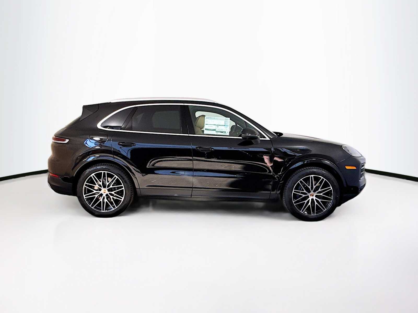 Thumbnail: 2026 Porsche Cayenne - 8