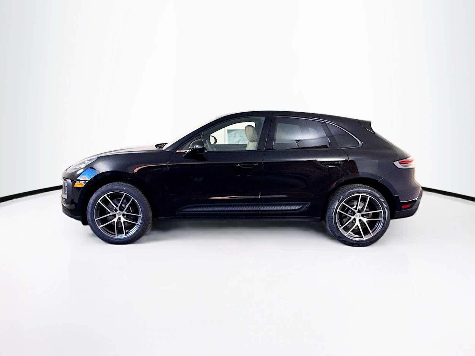 Thumbnail: 2026 Porsche Macan - 2