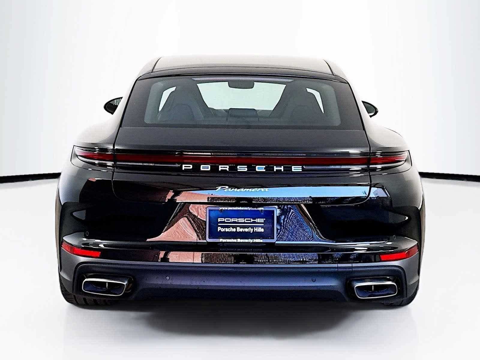 Thumbnail: 2025 Porsche Panamera - 10