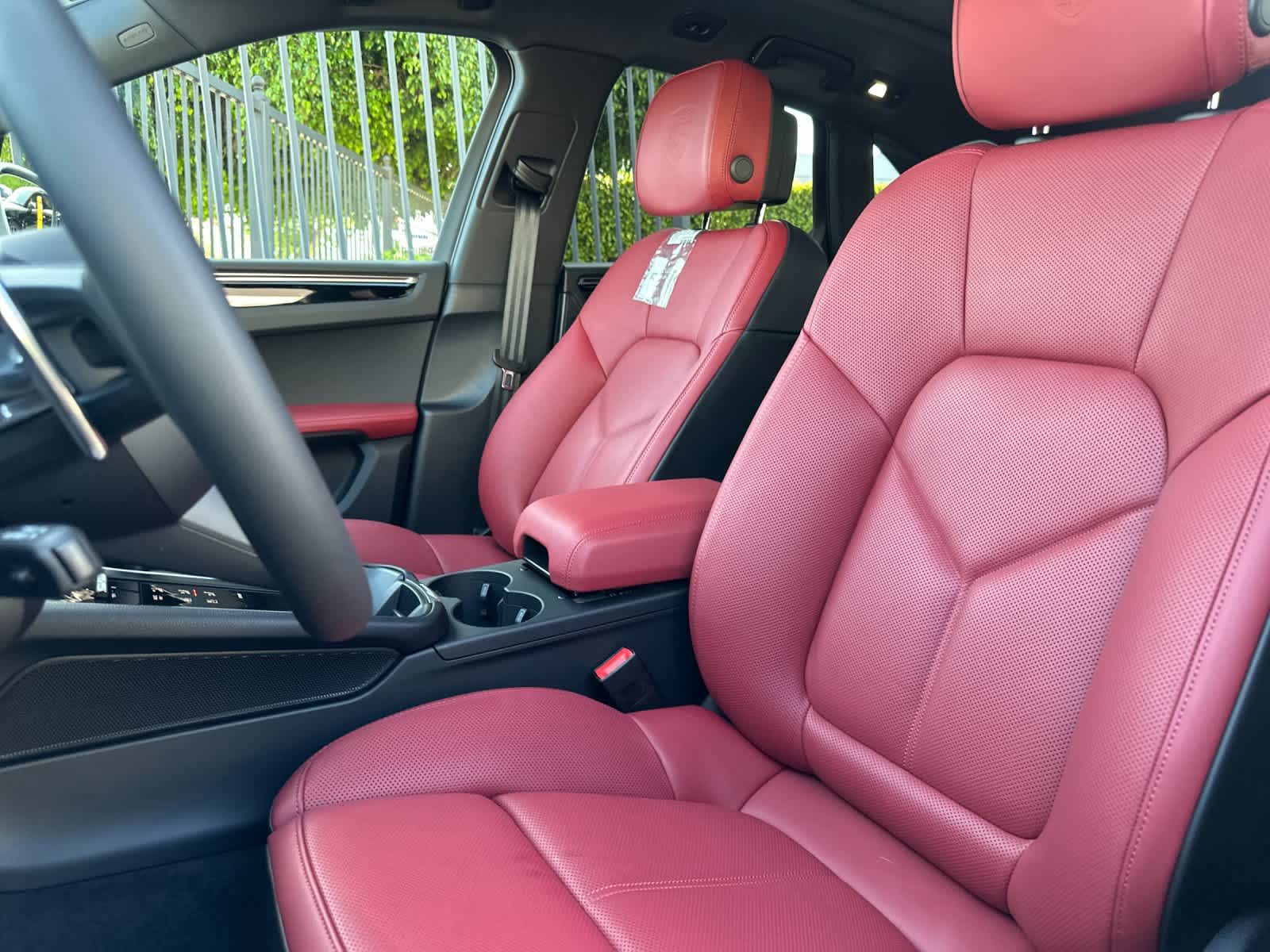 Thumbnail: 2026 Porsche Macan - 5