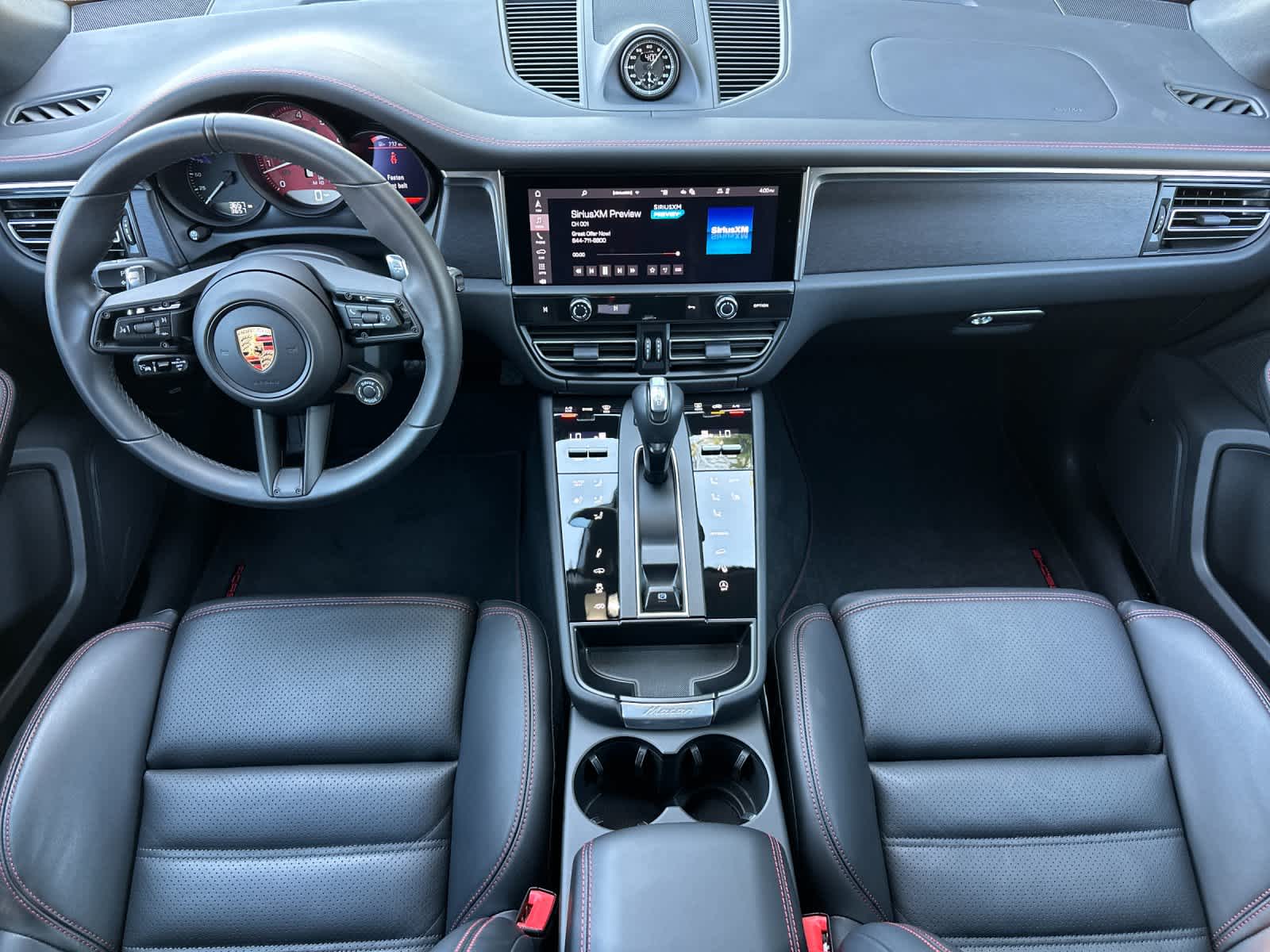 Thumbnail: 2026 Porsche Macan - 6