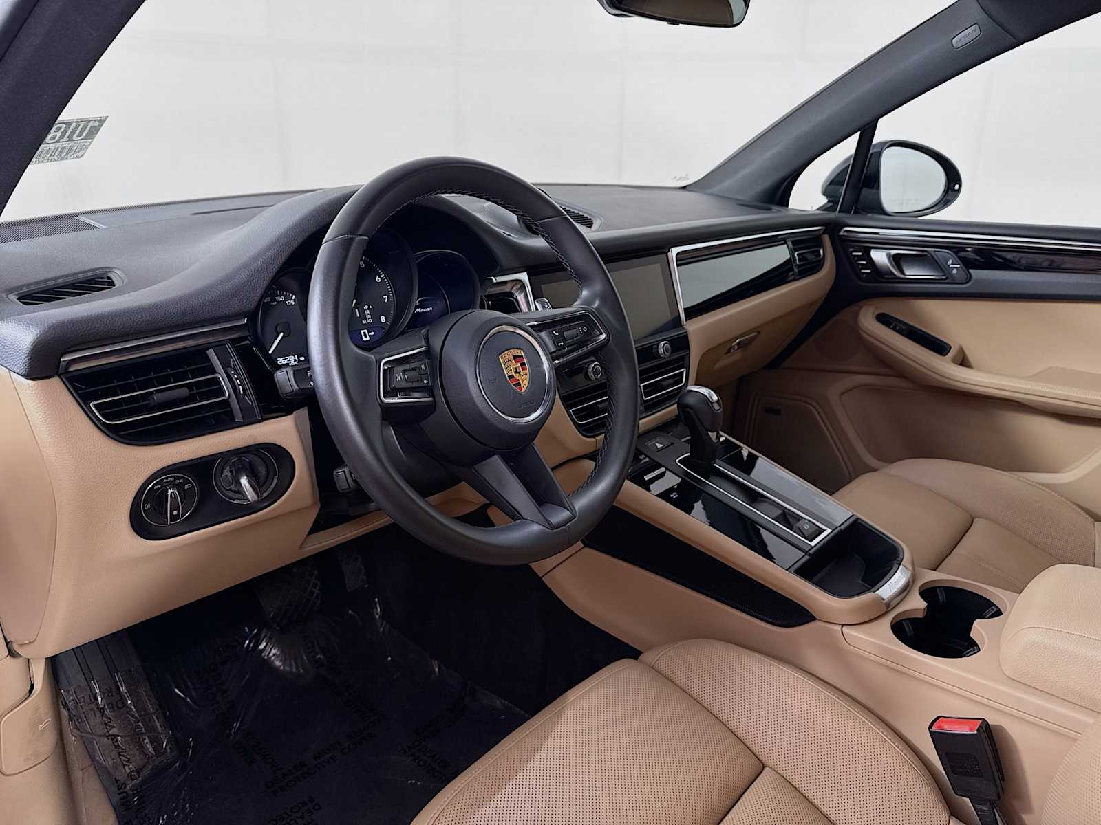 Thumbnail: 2022 Porsche Macan - 4