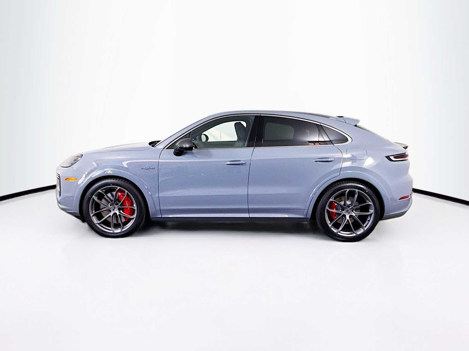 Thumbnail: 2025 Porsche Cayenne - 2