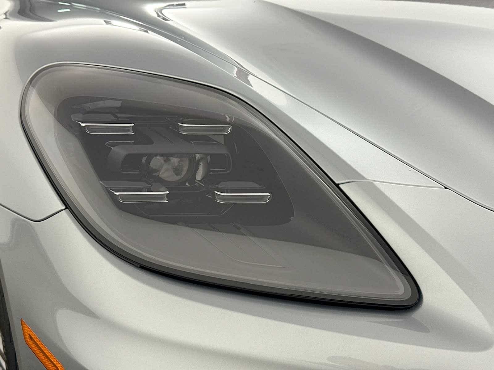 Thumbnail: 2026 Porsche Panamera - 28