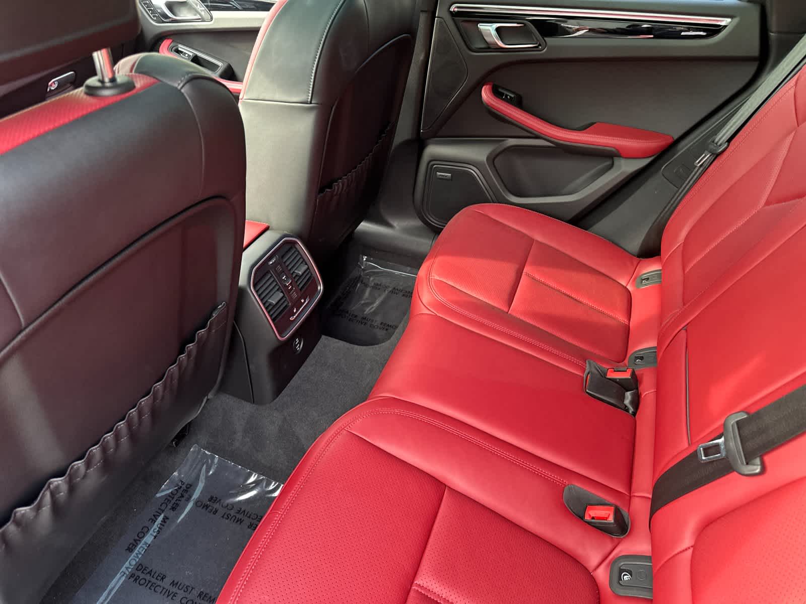 Thumbnail: 2025 Porsche Macan - 13