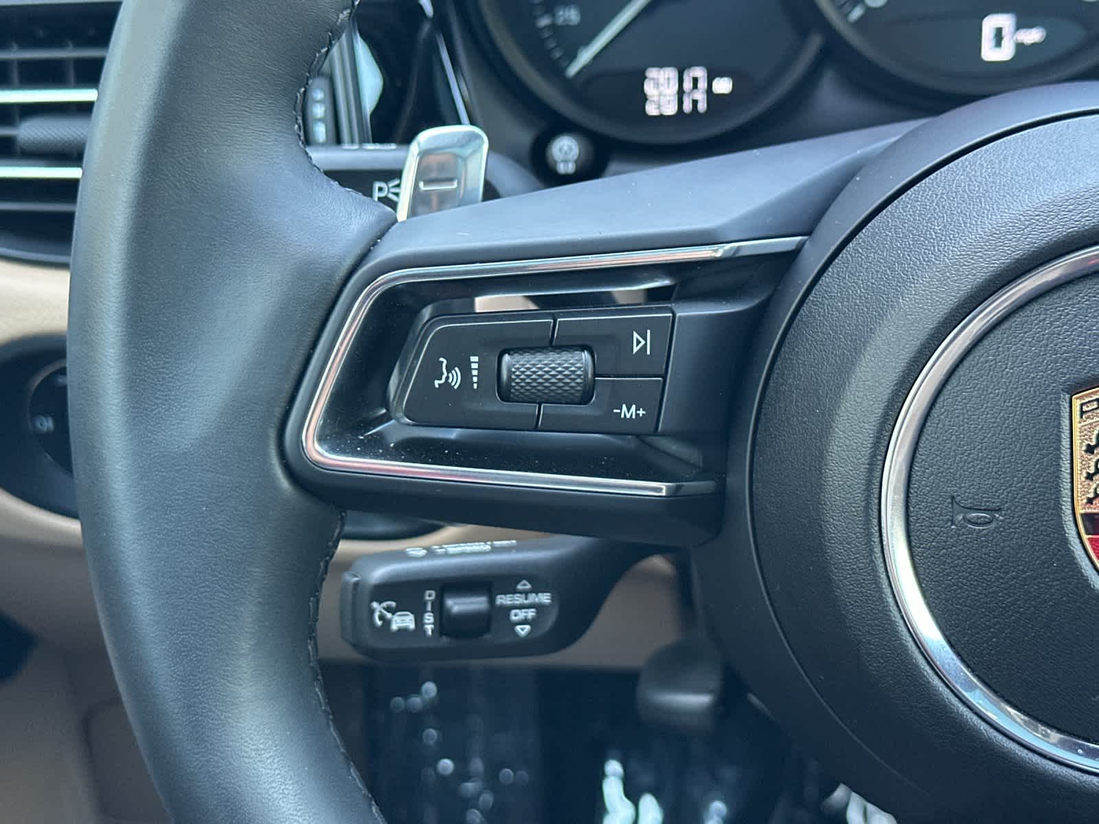 Thumbnail: 2025 Porsche Macan - 25