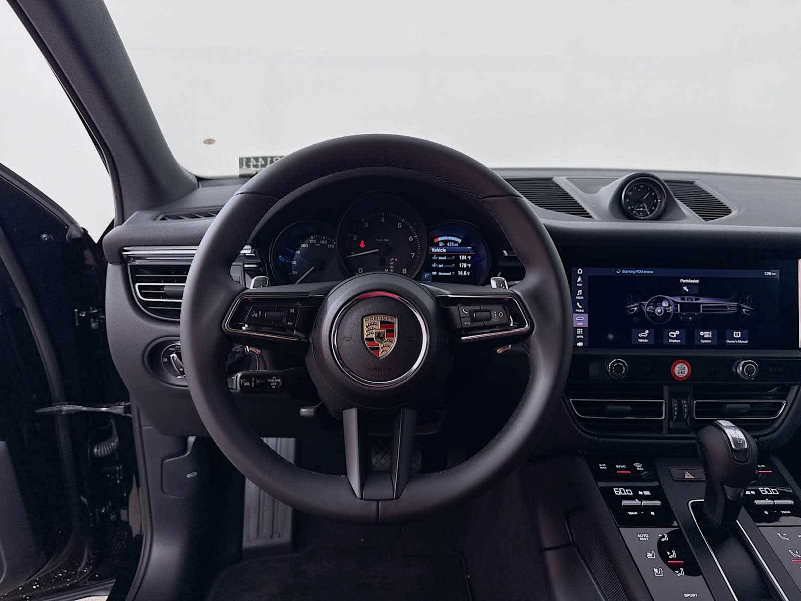 Thumbnail: 2025 Porsche Macan - 12