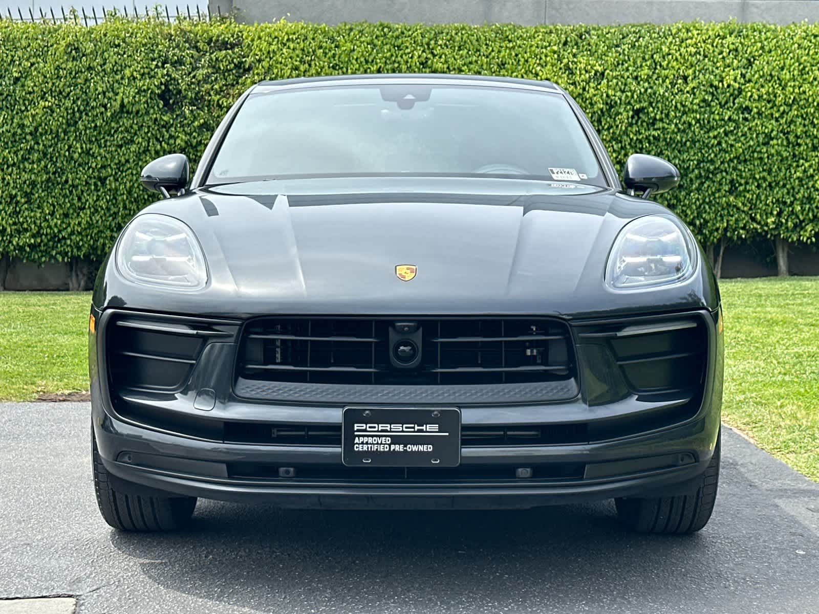 Thumbnail: 2025 Porsche Macan - 10