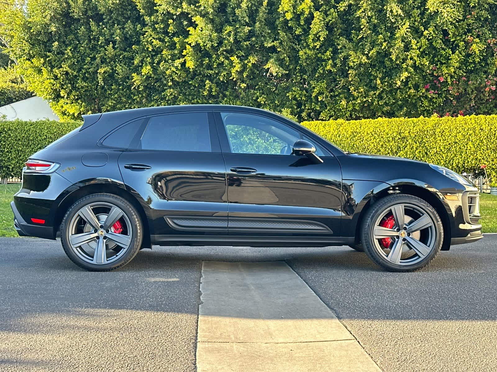 Thumbnail: 2025 Porsche Macan - 9