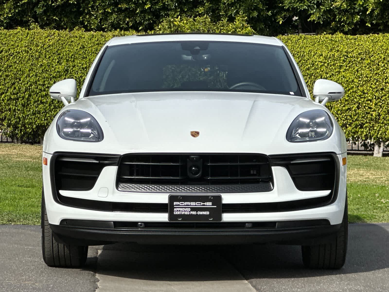 Thumbnail: 2025 Porsche Macan - 11