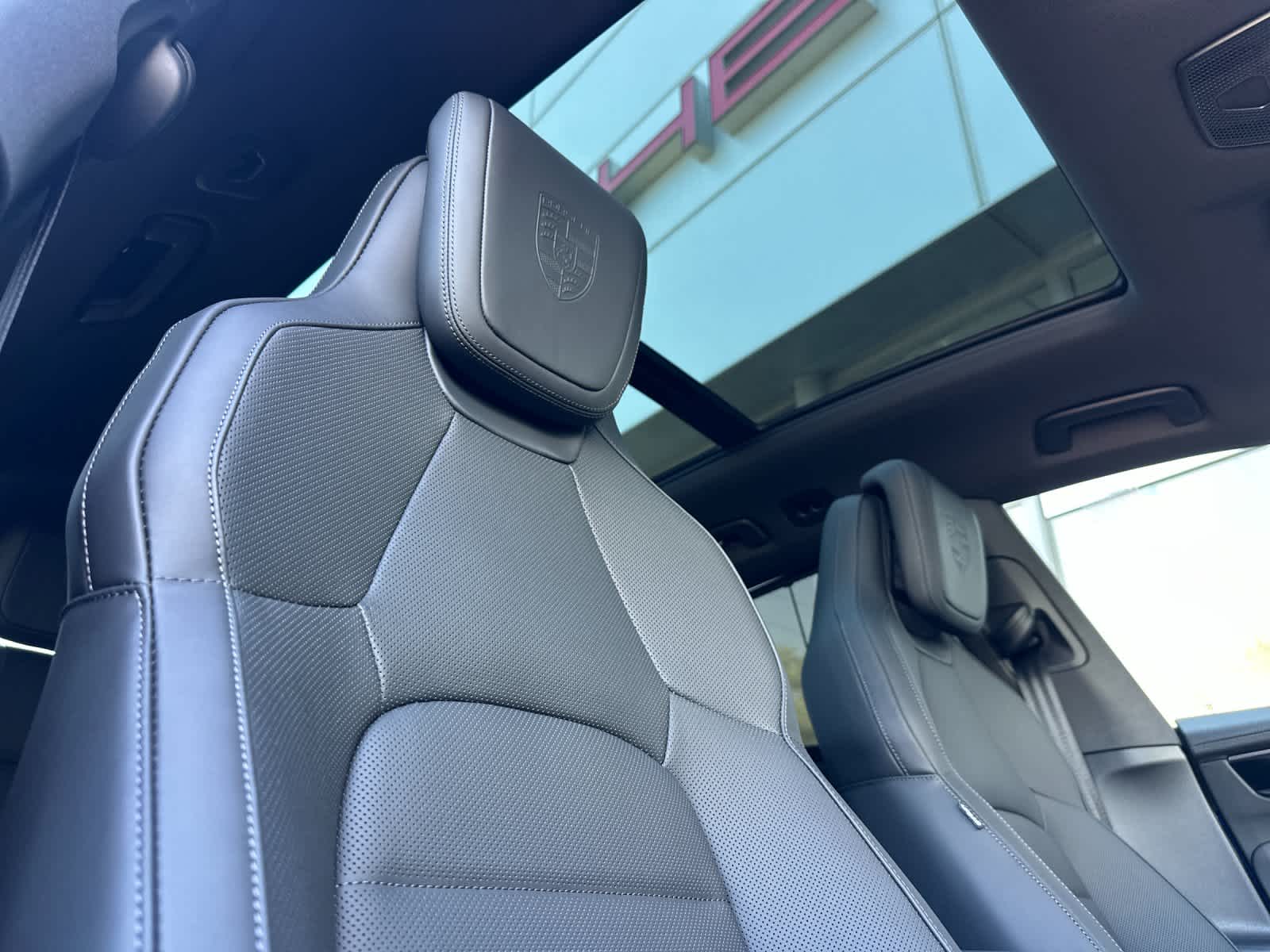 Thumbnail: 2026 Porsche Macan - 18