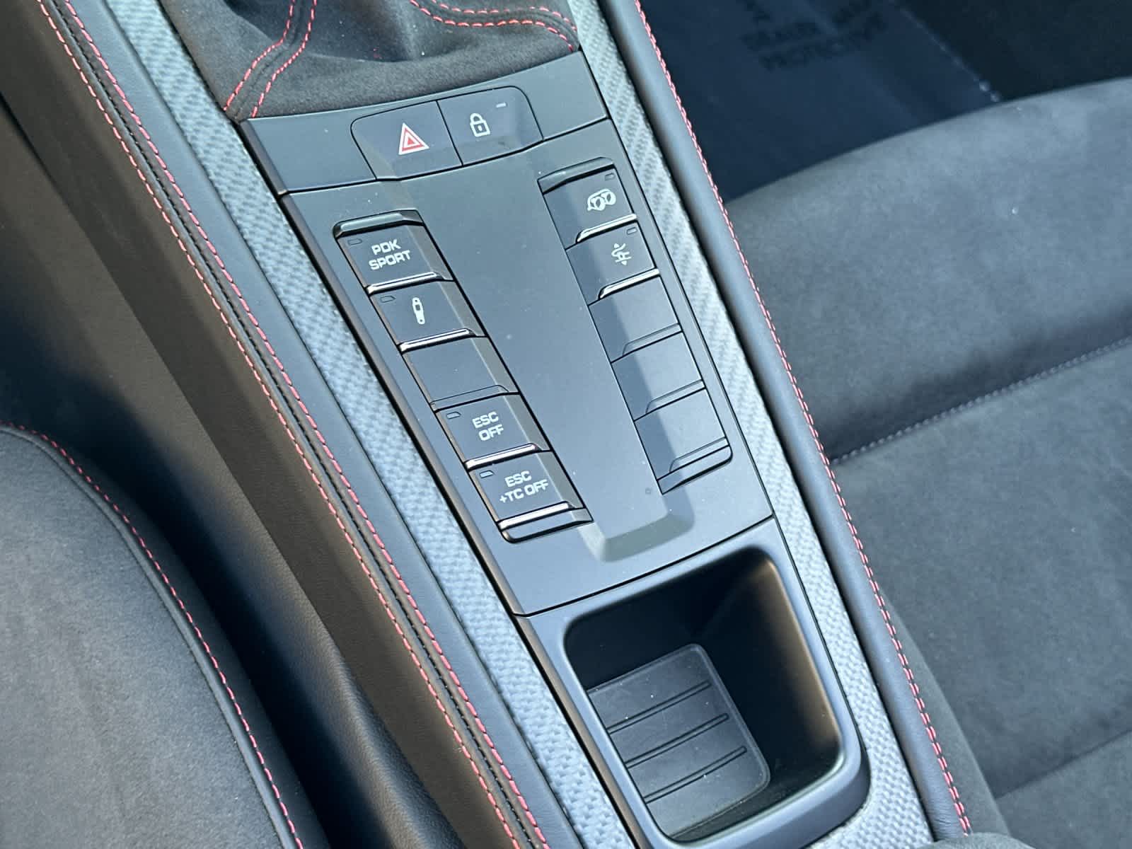 Thumbnail: 2025 Porsche  - 13