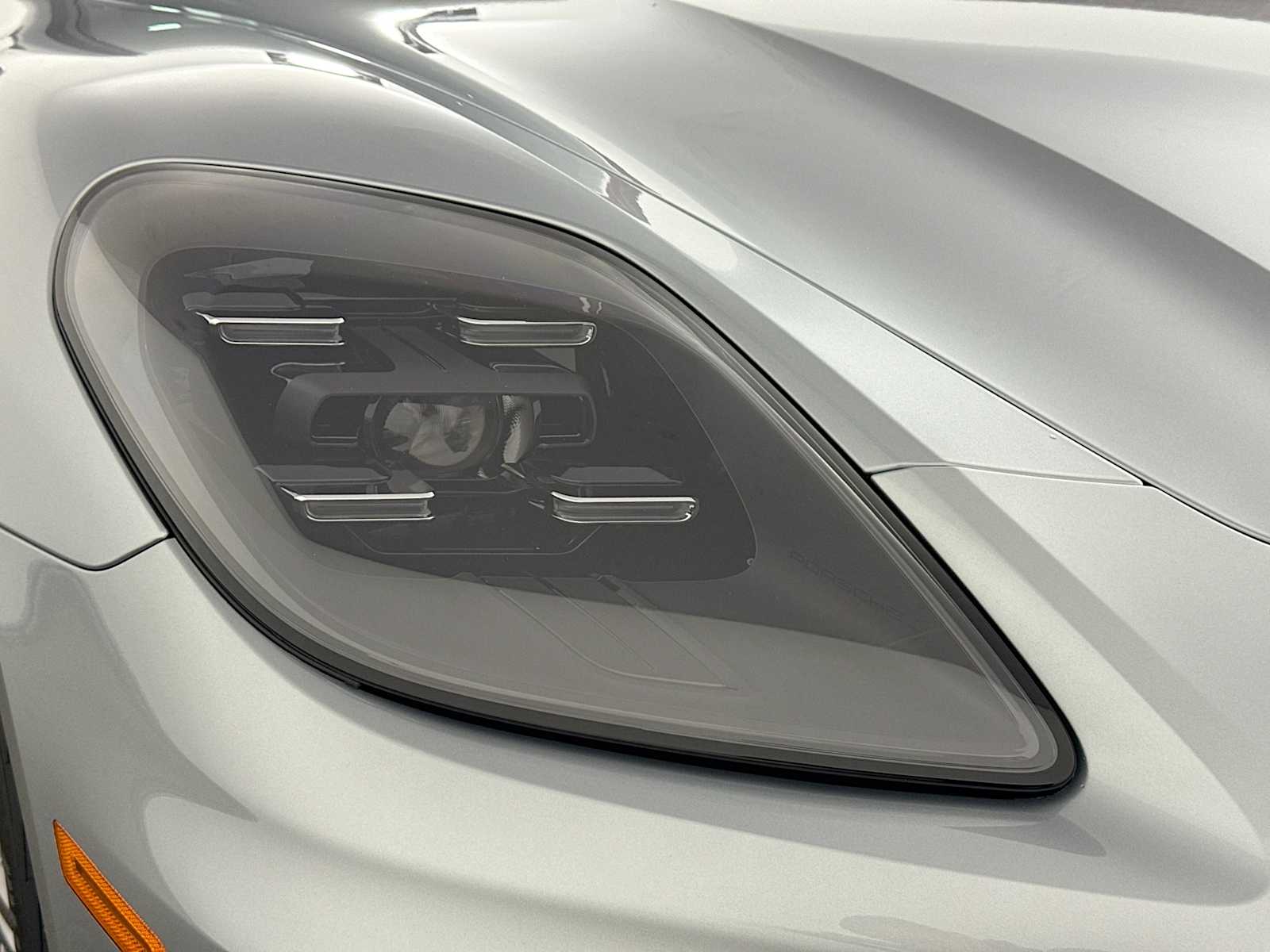 Thumbnail: 2026 Porsche Panamera - 28