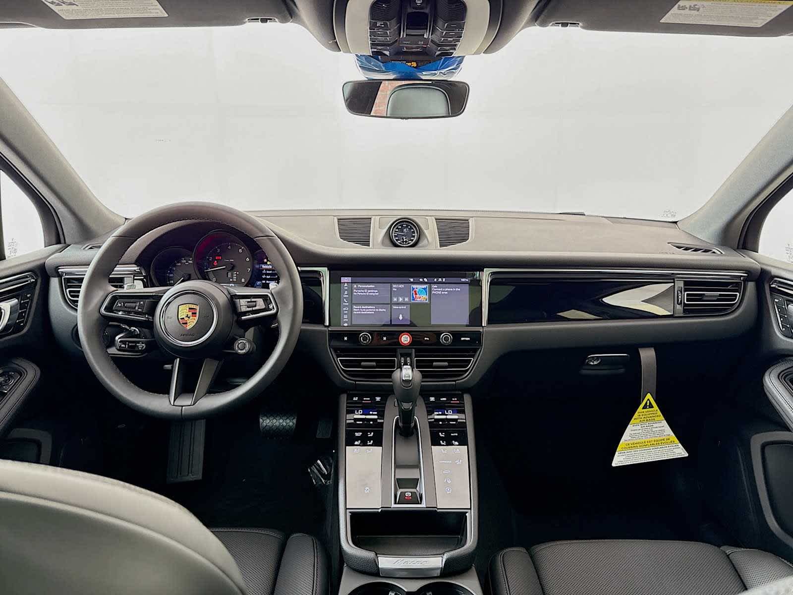 Thumbnail: 2026 Porsche Macan - 27