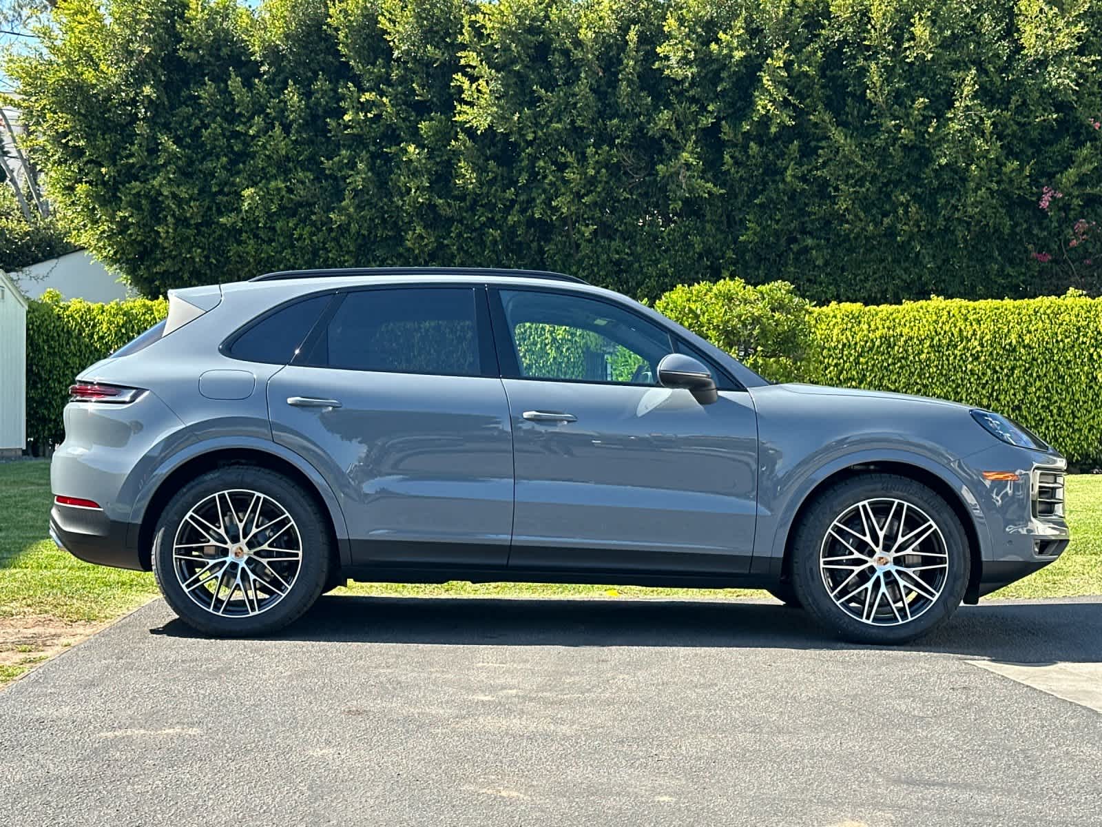 Thumbnail: 2026 Porsche Cayenne - 9