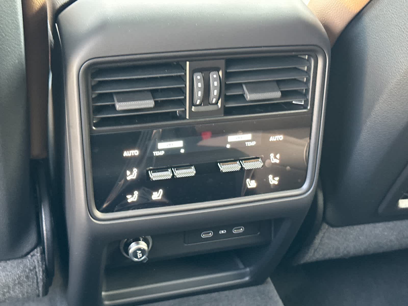 Thumbnail: 2026 Porsche Cayenne - 14