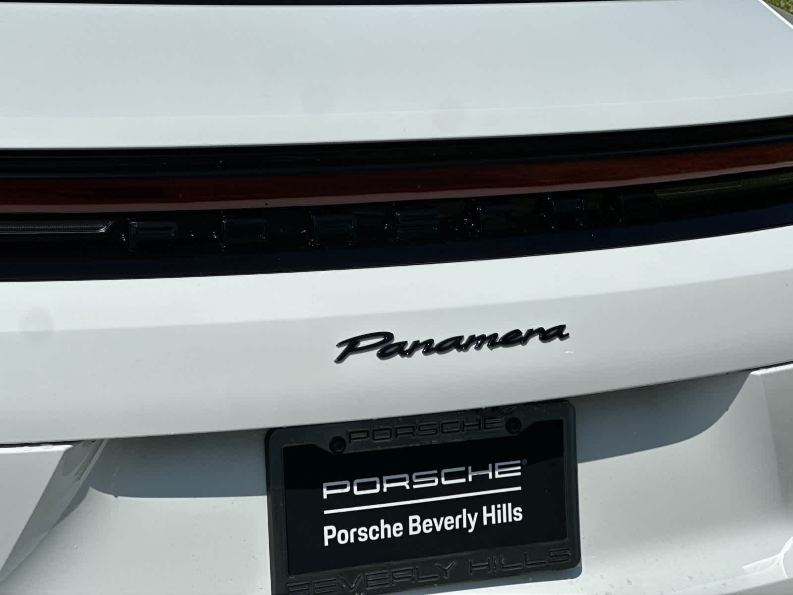 Thumbnail: 2026 Porsche Panamera - 32
