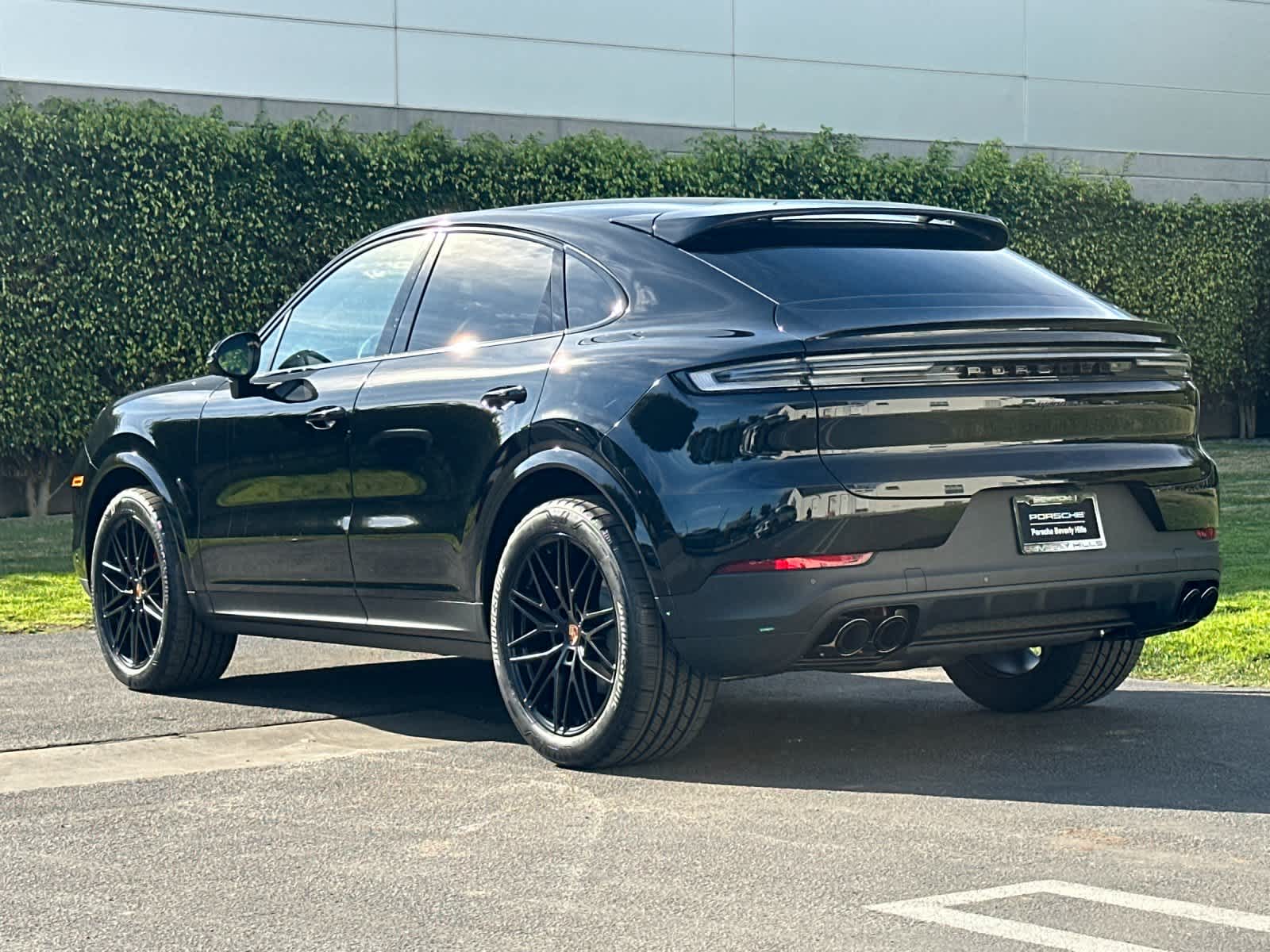 Thumbnail: 2026 Porsche Cayenne - 3