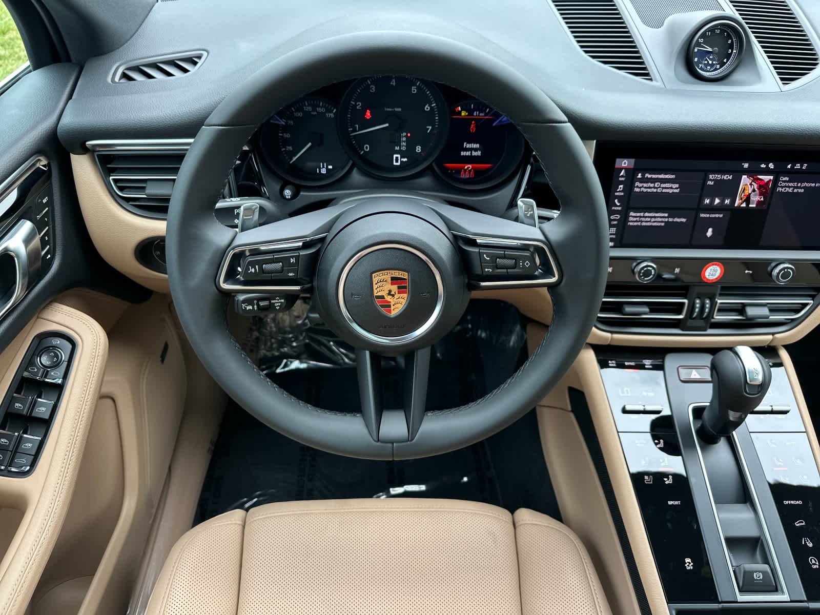 Thumbnail: 2026 Porsche Macan - 15