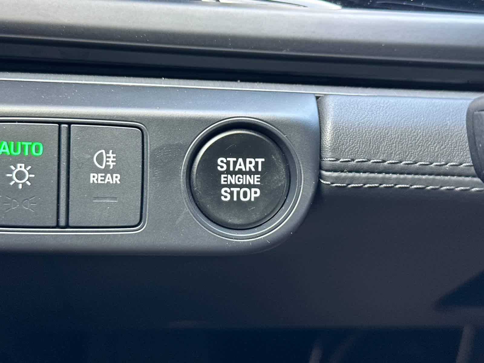 Thumbnail: 2024 Porsche Panamera - 25