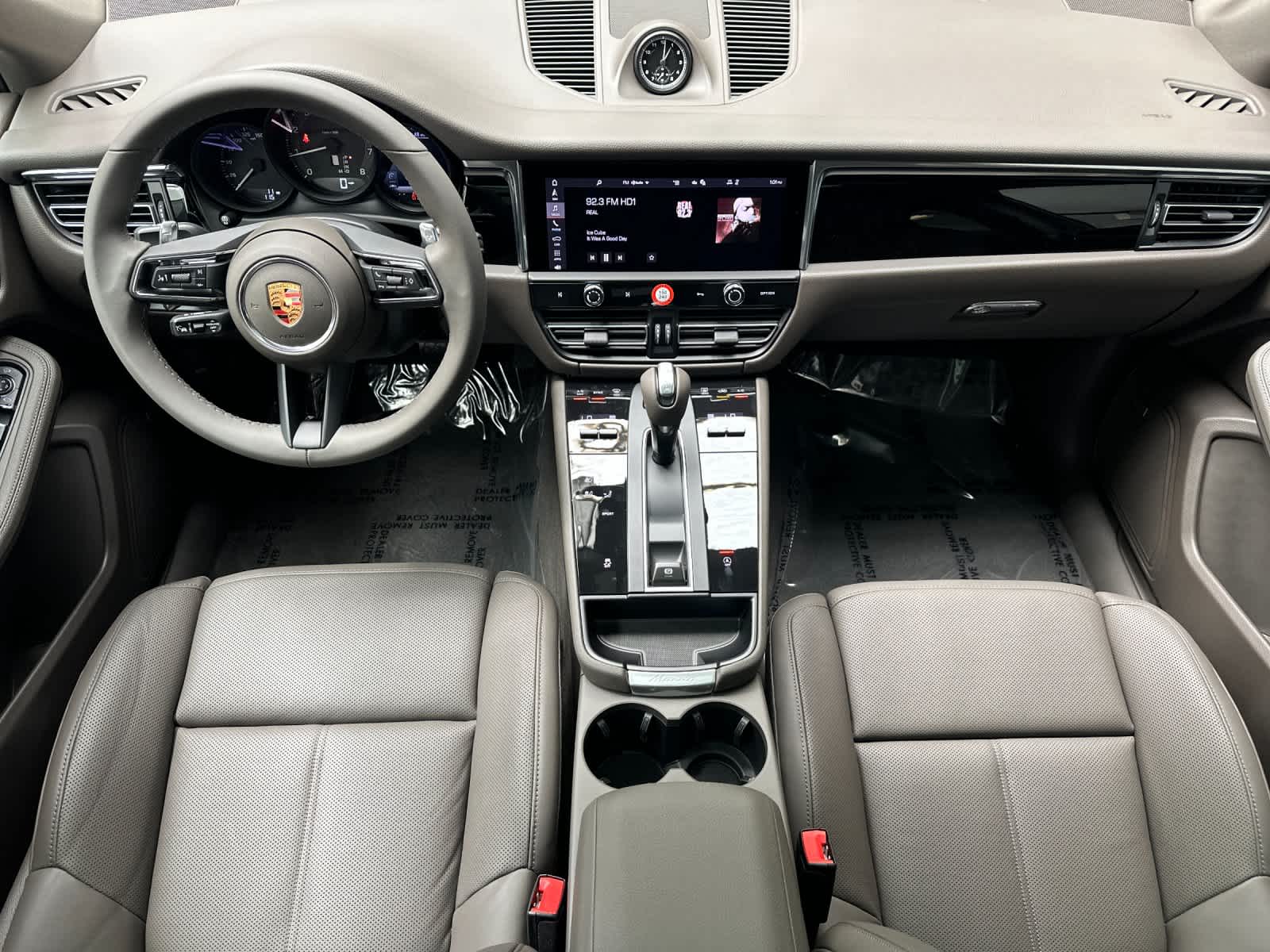 Thumbnail: 2026 Porsche Macan - 6