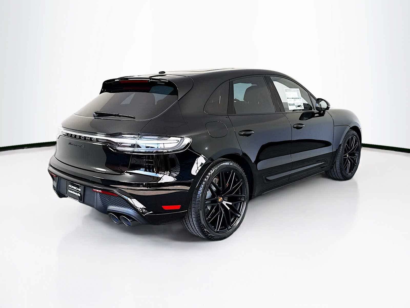 Thumbnail: 2025 Porsche Macan - 9