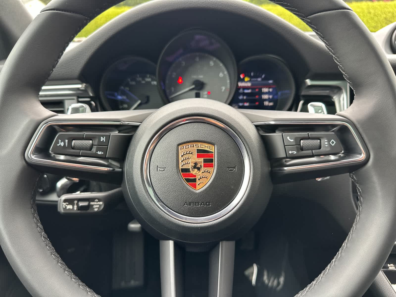 Thumbnail: 2026 Porsche Macan - 24