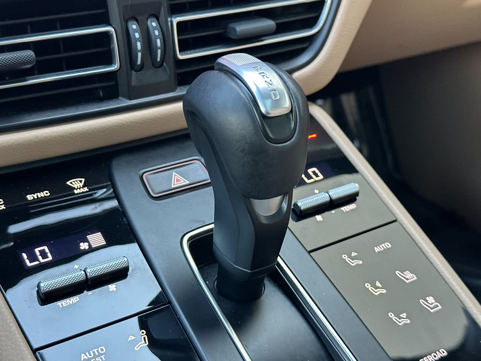 Thumbnail: 2025 Porsche Macan - 24