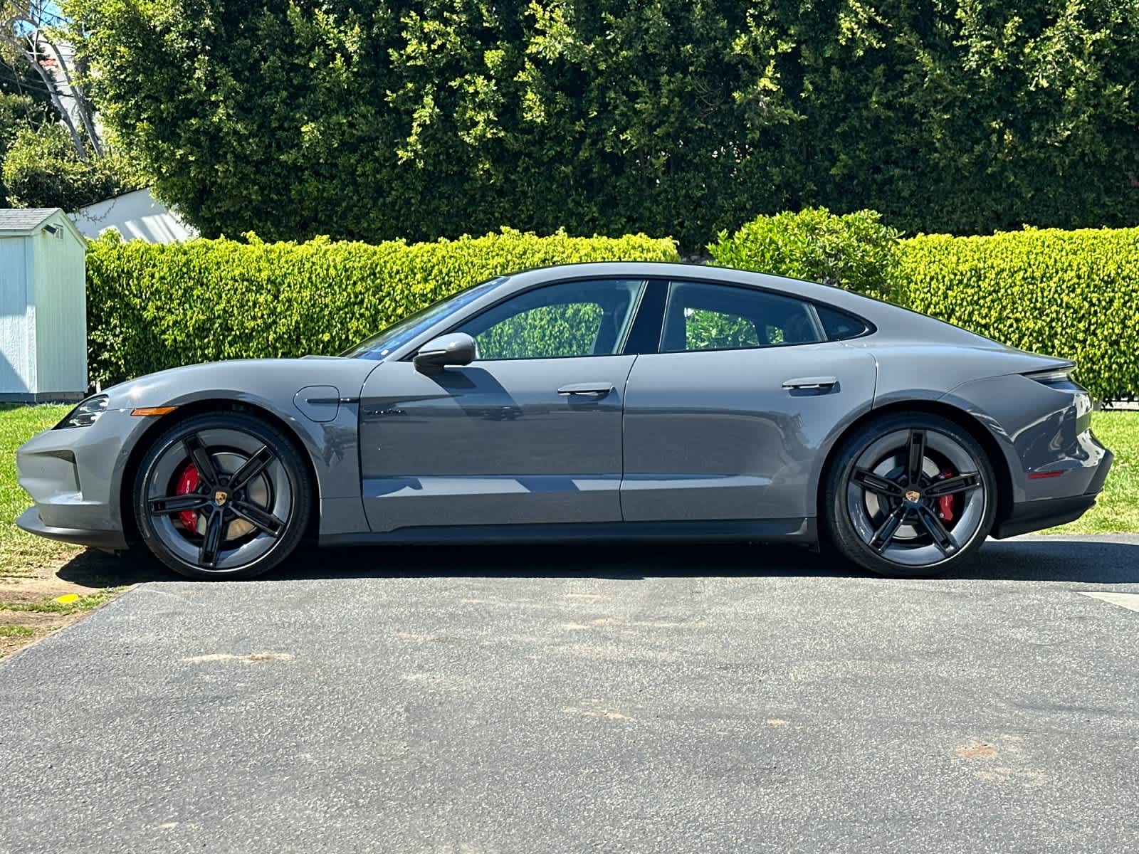 Thumbnail: 2026 Porsche Taycan - 2