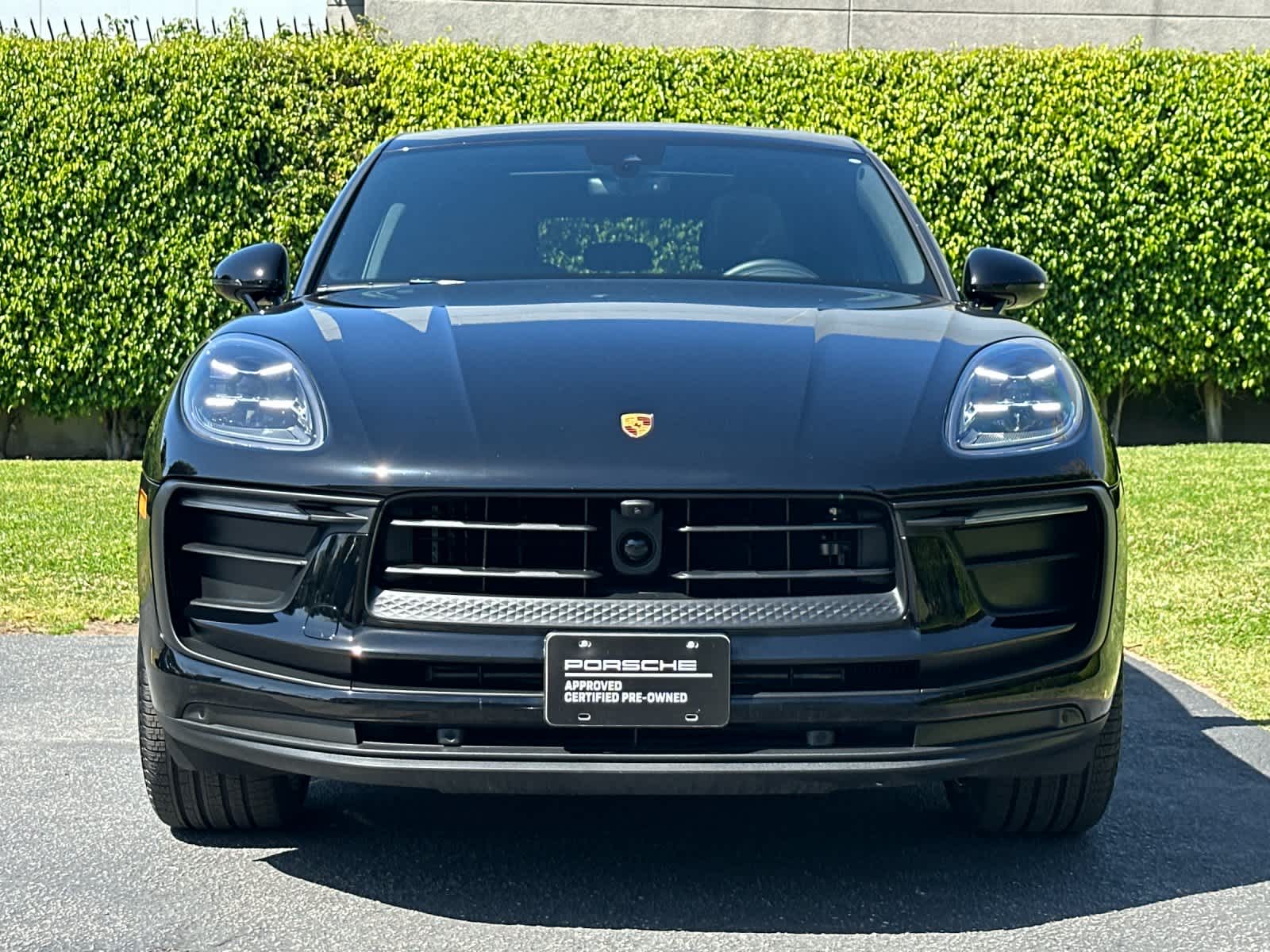 Thumbnail: 2025 Porsche Macan - 10