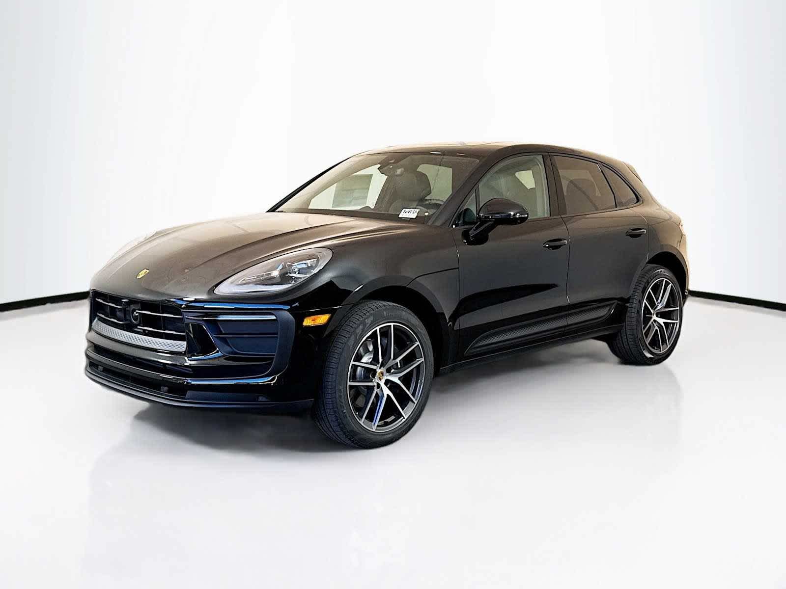 Thumbnail: 2026 Porsche Macan - 1