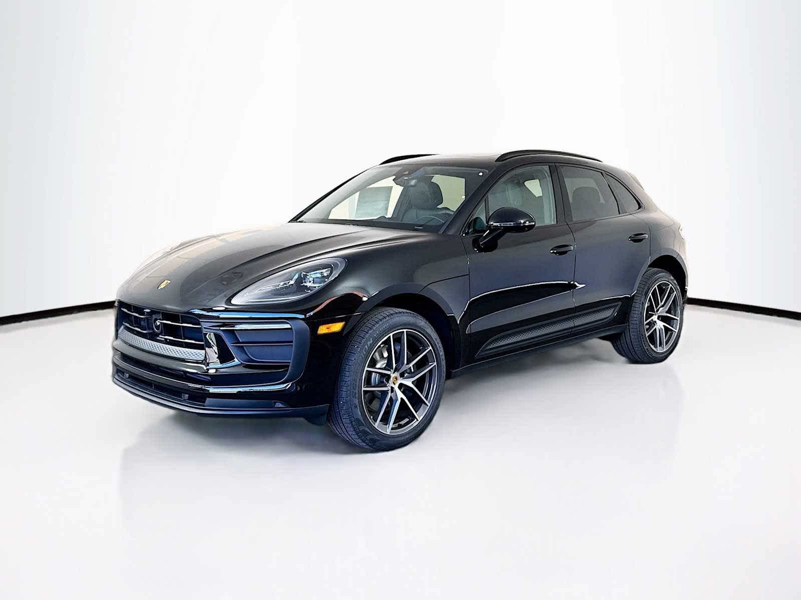 Thumbnail: 2026 Porsche Macan - 1