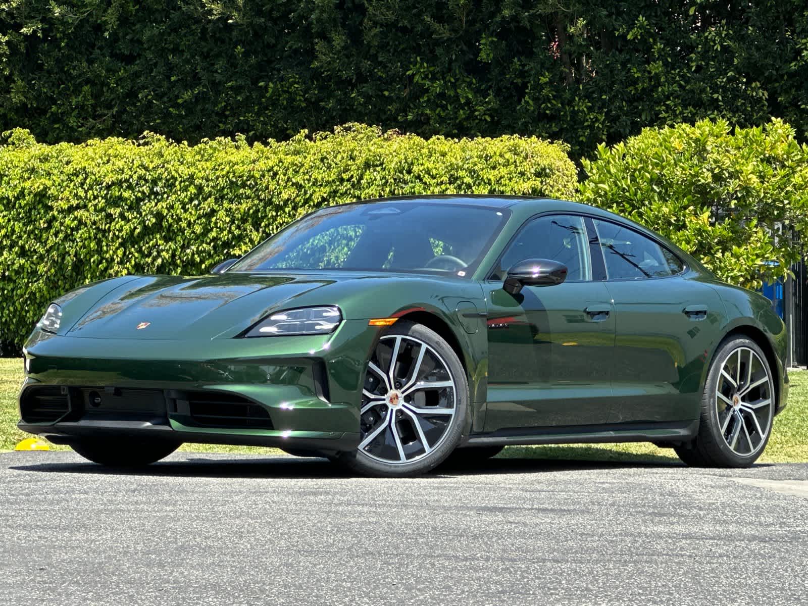 Thumbnail: 2026 Porsche Taycan - 1